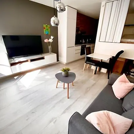 Koselig Og Sentralt Midt I Fargegaten Stavanger